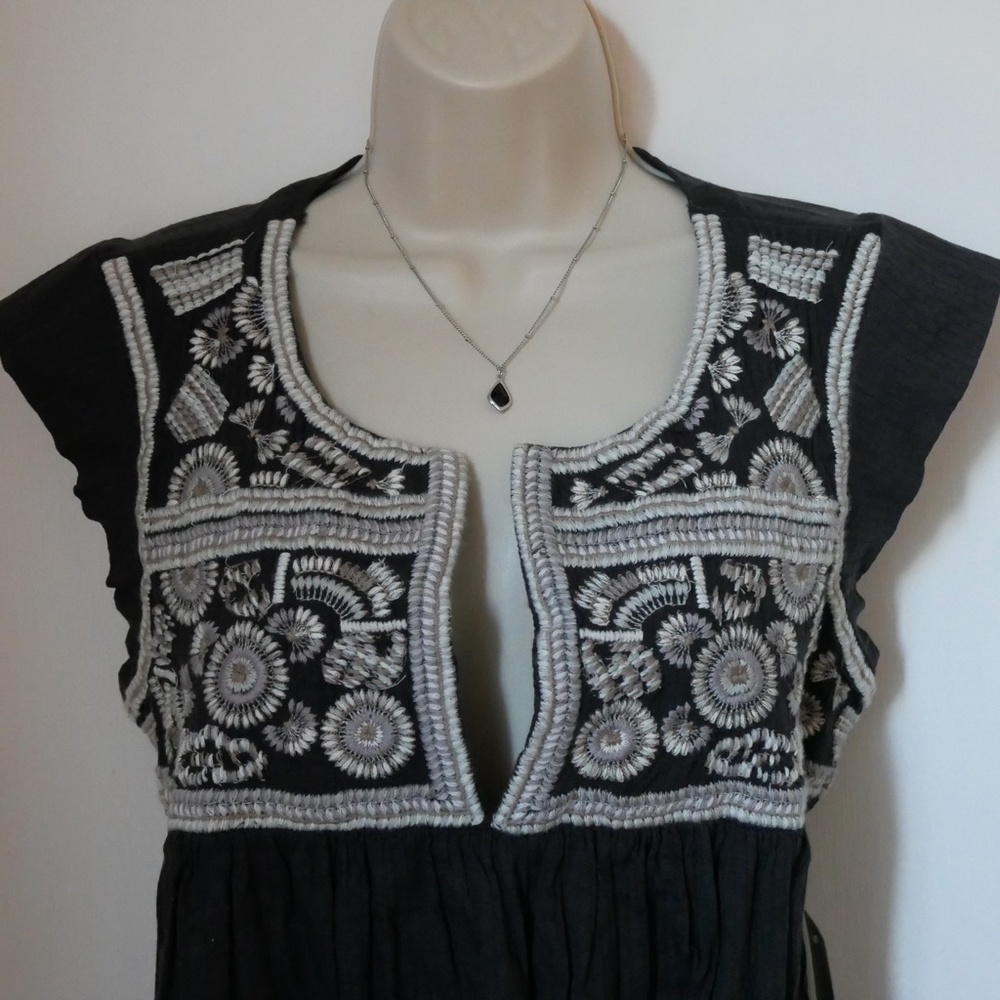 NWT Lucky Brand Embroidered Flutter Sleeve Top